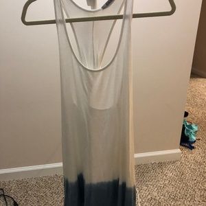 Flowy summer dress with twist in back